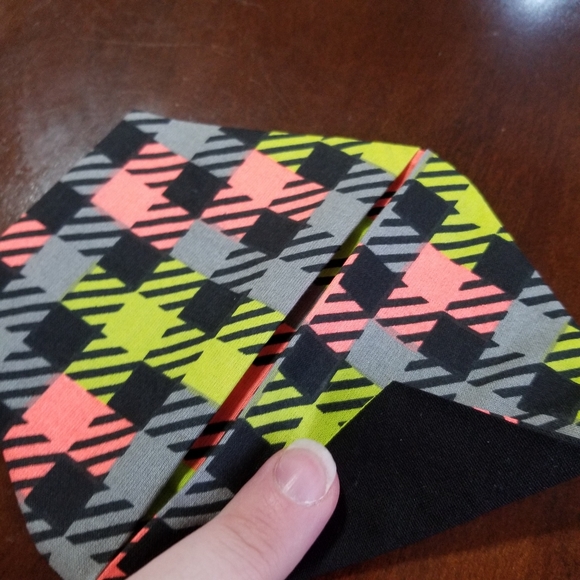 Kids - Neon 80s Style Cotton Facemask - Picture 3 of 8